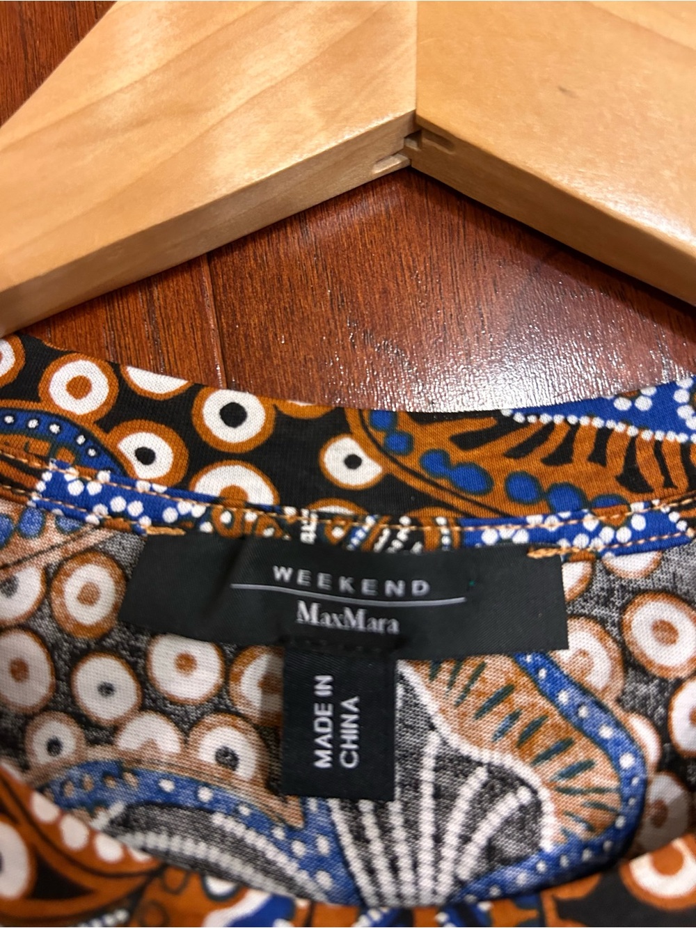 Weekend Max Mara Wkdbussola Graphic Tee size Medium brown blue - Picture 11 of 13